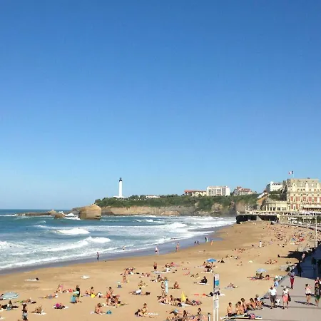 Studio Moderne 2* Avec Balcon, Parking, Wi-fi - Quartier Larochefoucauld A - Fr-1-3-487 * Biarritz