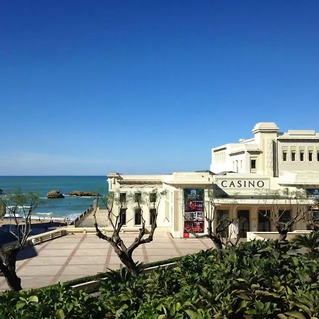 Studio Moderne 2* Avec Balcon, Parking, Wi-fi - Quartier Larochefoucauld A - Fr-1-3-487 ビアリッツ