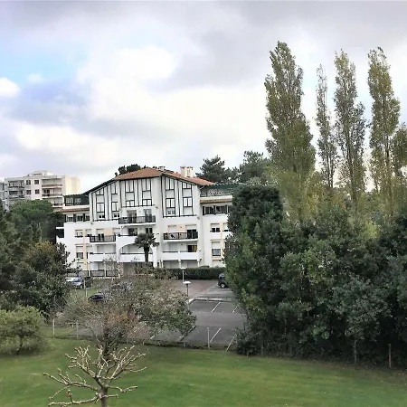 Studio Moderne 2* Avec Balcon, Parking, Wi-fi - Quartier Larochefoucauld A - Fr-1-3-487 * ビアリッツ
